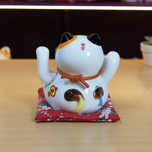 Mèo Thần Tài Đong Đầy